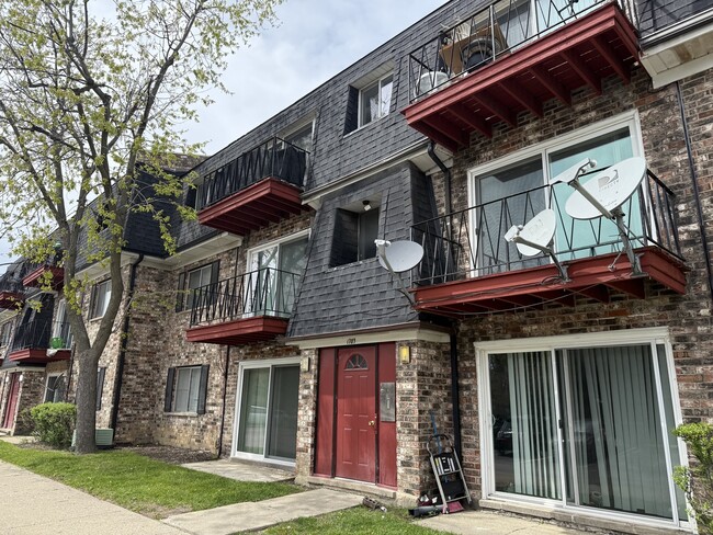 property at 1703 W Mansard Ln