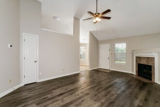 5975 Alexandria Ln in Southaven, MS - Building Photo - Building Photo