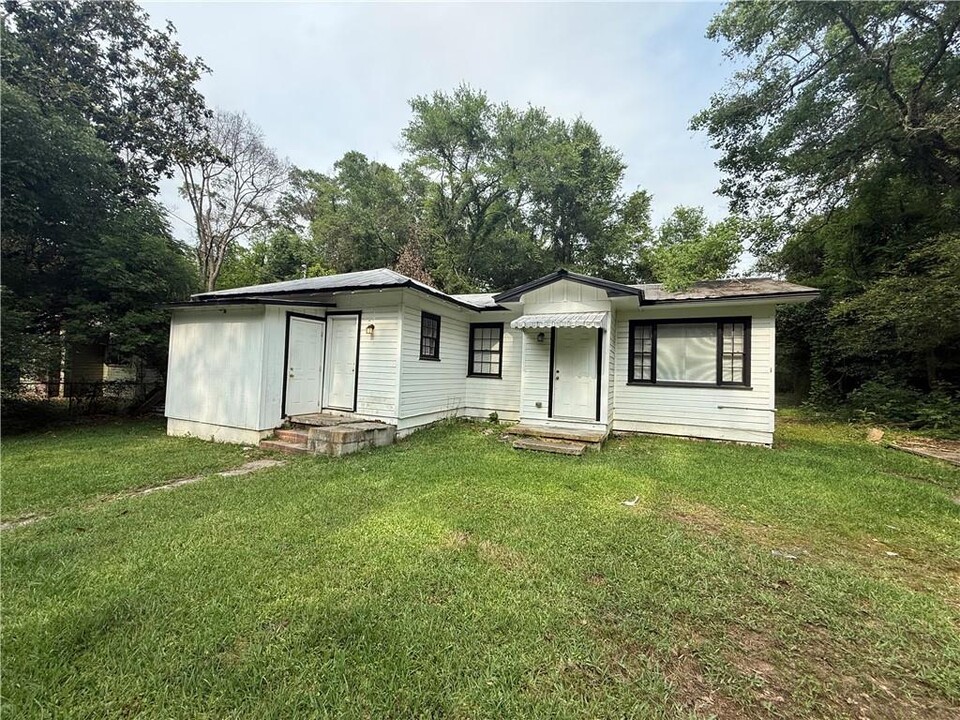 49 Gulf St in Chickasaw, AL - Building Photo