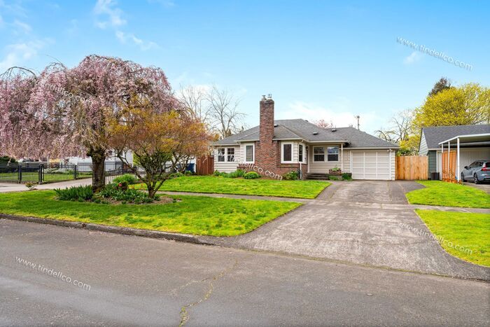 6413 N Boston Ave in Portland, OR - Building Photo