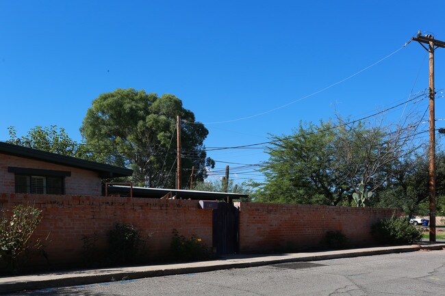 4132-4140 E Elida St in Tucson, AZ - Foto de edificio - Building Photo