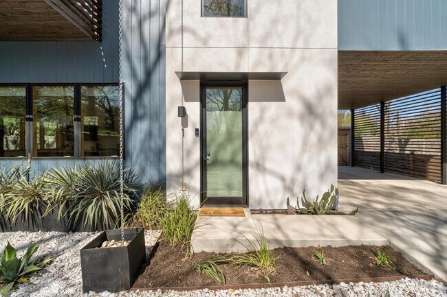 1411 Haskell St in Austin, TX - Building Photo - Building Photo