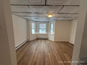 152-154 Third St. Apt. in Bangor, ME - Foto de edificio - Building Photo