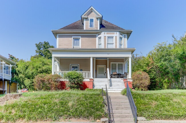 1007 Eleanor St, Unit 1007 Apt 2