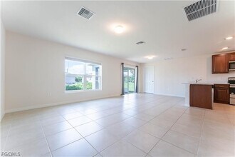 8052 Sunrise Cir in La Belle, FL - Building Photo - Building Photo