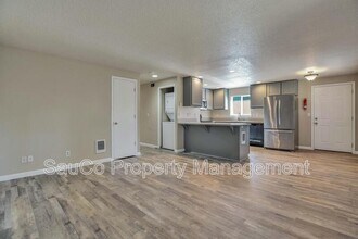 2423 NW 3rd Ave in Hillsboro, OR - Building Photo - Building Photo