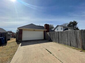 809 Windy Meadow Dr in Desoto, TX - Building Photo - Building Photo