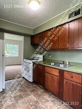 1527 Owen St in Lansing, MI - Building Photo - Building Photo
