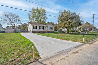 140 Grant Ave in Oak Grove, KY - Building Photo - Building Photo