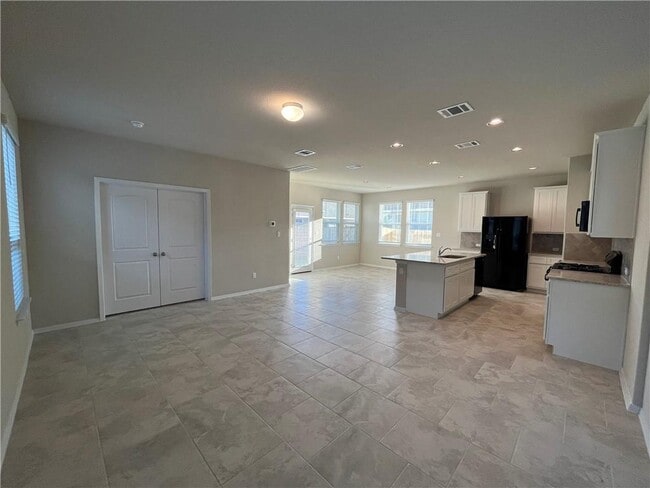 128 Bright Flora Ln in Maxwell, TX - Building Photo - Building Photo