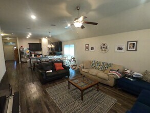 2007 Markley Dr in Bryan, TX - Building Photo - Building Photo