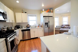 44 Berkeley St, Unit 1 in Somerville, MA - Foto de edificio - Building Photo