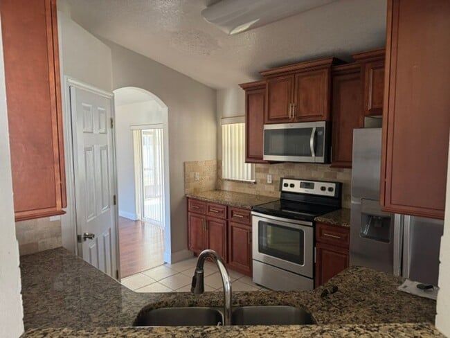 4 Longview Ln in Palm Coast, FL - Building Photo - Building Photo