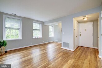 3420 38th St NW in Washington, DC - Building Photo - Building Photo