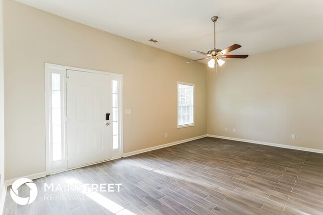 719 Woodwind Dr in Rockmart, GA - Foto de edificio - Building Photo