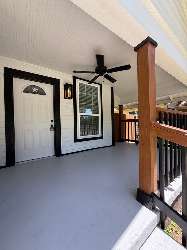1111 Brook Ave in Waco, TX - Building Photo - Building Photo