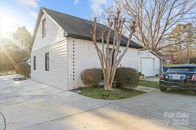 property at 8478 Rocky River Rd