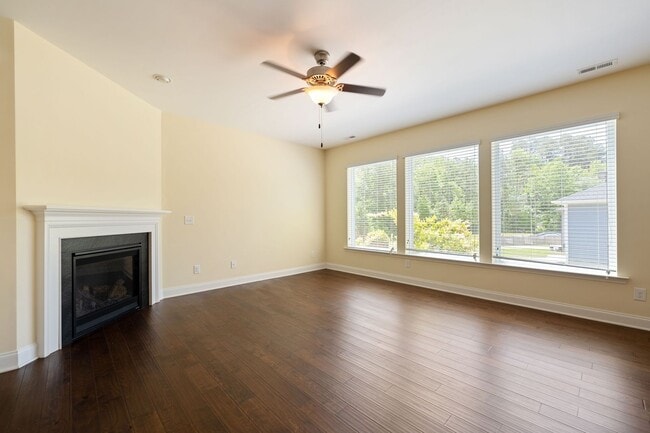 221 Macy Grove Dr in Chapel Hill, NC - Building Photo - Building Photo