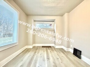 2639 Fox Ave in Fort Wayne, IN - Building Photo - Building Photo