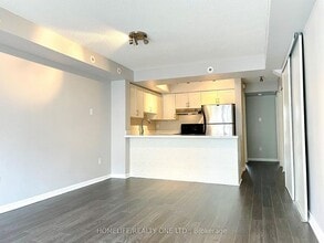 65 George Appleton Way in Toronto, ON - Building Photo - Building Photo