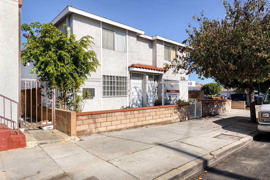 534 W 11th St in San Pedro, CA - Building Photo