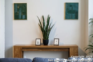 1401 S Flores St in San Antonio, TX - Building Photo - Building Photo