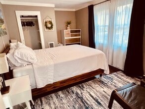 1938 5th St in Bremerton, WA - Foto de edificio - Building Photo