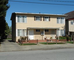 8 Howard Ave in Burlingame, CA - Building Photo
