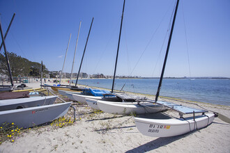 Sail Bay Apartments in San Diego, CA - Building Photo - Building Photo