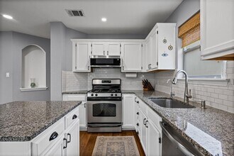 408 Shep St in Austin, TX - Building Photo - Building Photo