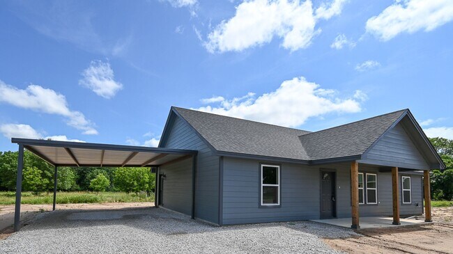 2026 Corriente Ct in Springtown, TX - Building Photo - Building Photo