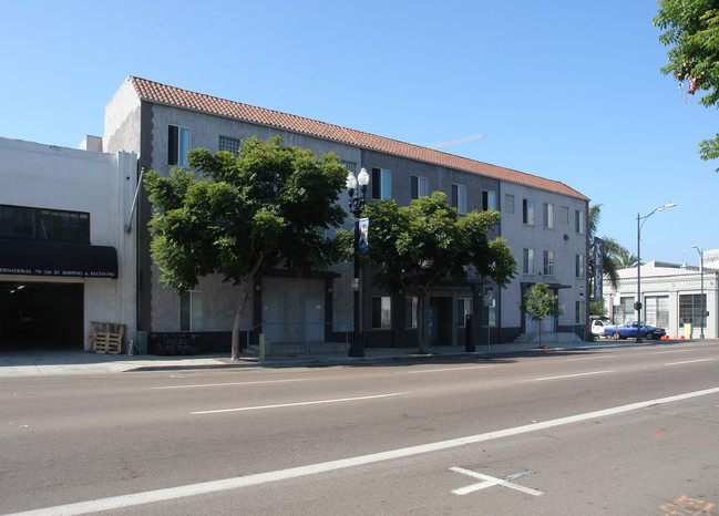 Yale Lofts in San Diego, CA - Building Photo - Building Photo