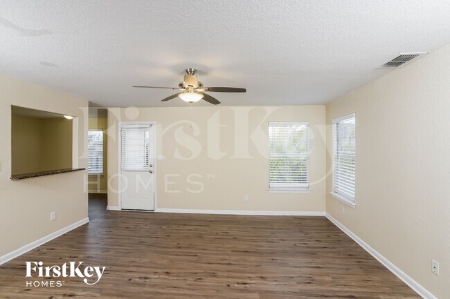 5707 Fossil Canyon in San Antonio, TX - Building Photo - Building Photo