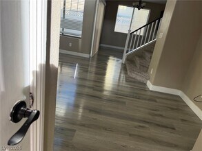 8122 Altamont Ridge St in Las Vegas, NV - Building Photo - Building Photo