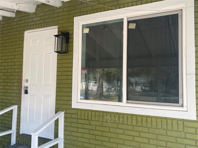 2302 Cochran St in Lakeland, FL - Building Photo - Building Photo