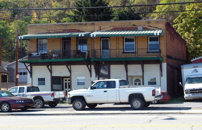 701-707 Freeport Rd in Creighton, PA - Building Photo - Building Photo