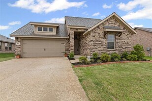 4807 Avion Dr in Sanger, TX - Building Photo