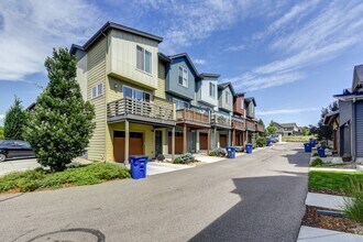 2164 E Hecla Dr in Louisville, CO - Building Photo - Building Photo