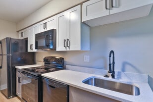 The Park at Uptown and Downtown in Greenville, SC - Building Photo