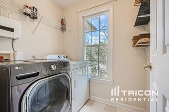 712 Gardenside Cir SE in Marietta, GA - Building Photo - Building Photo