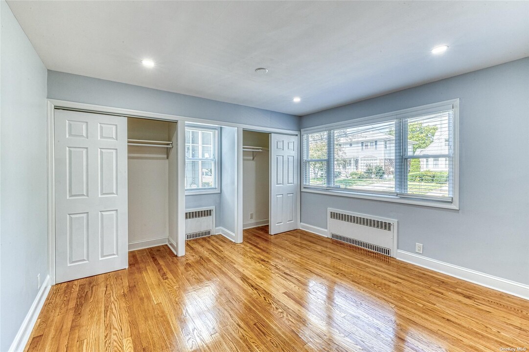 148 Beech St in Valley Stream, NY - Building Photo