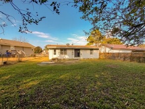 518 W Park St in Tecumseh, OK - Building Photo - Building Photo