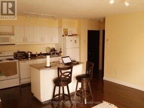 33 Sheppard Ave E in Toronto, ON - Building Photo - Building Photo