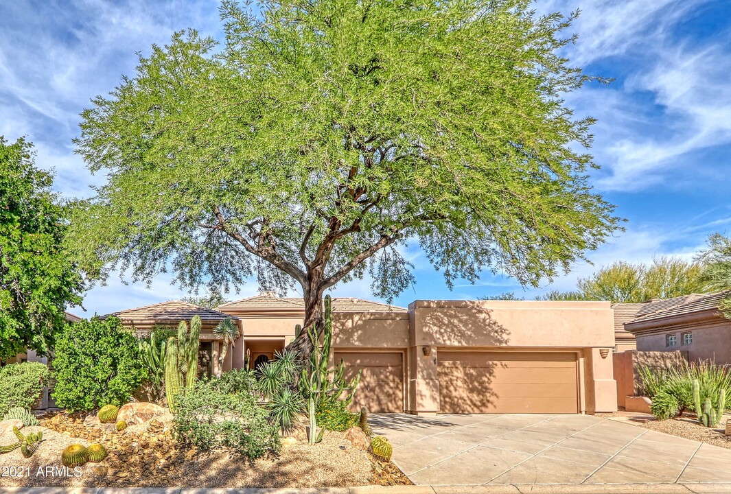 6714 E Amber Sun Dr in Scottsdale, AZ - Building Photo