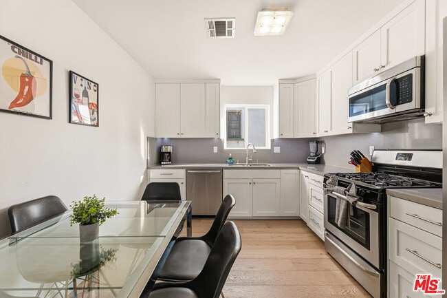 property at 2741 S Palm Grove Ave