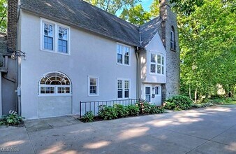 2265 Stillman Rd in Cleveland Heights, OH - Building Photo - Building Photo