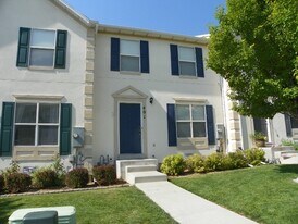 393 Braidhill Dr in Draper, UT - Building Photo