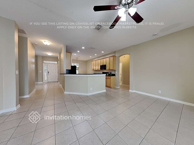 110 E Lake Victoria Cir in DeLand, FL - Building Photo - Building Photo