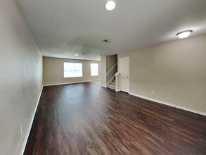 8111 Loyal Ln in Houston, TX - Building Photo - Building Photo