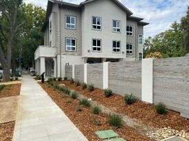 503 1st St in Davis, CA - Building Photo